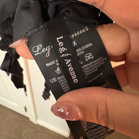 Leg Avenue Elegant Black Lace Bustier - Picture 4 of 5